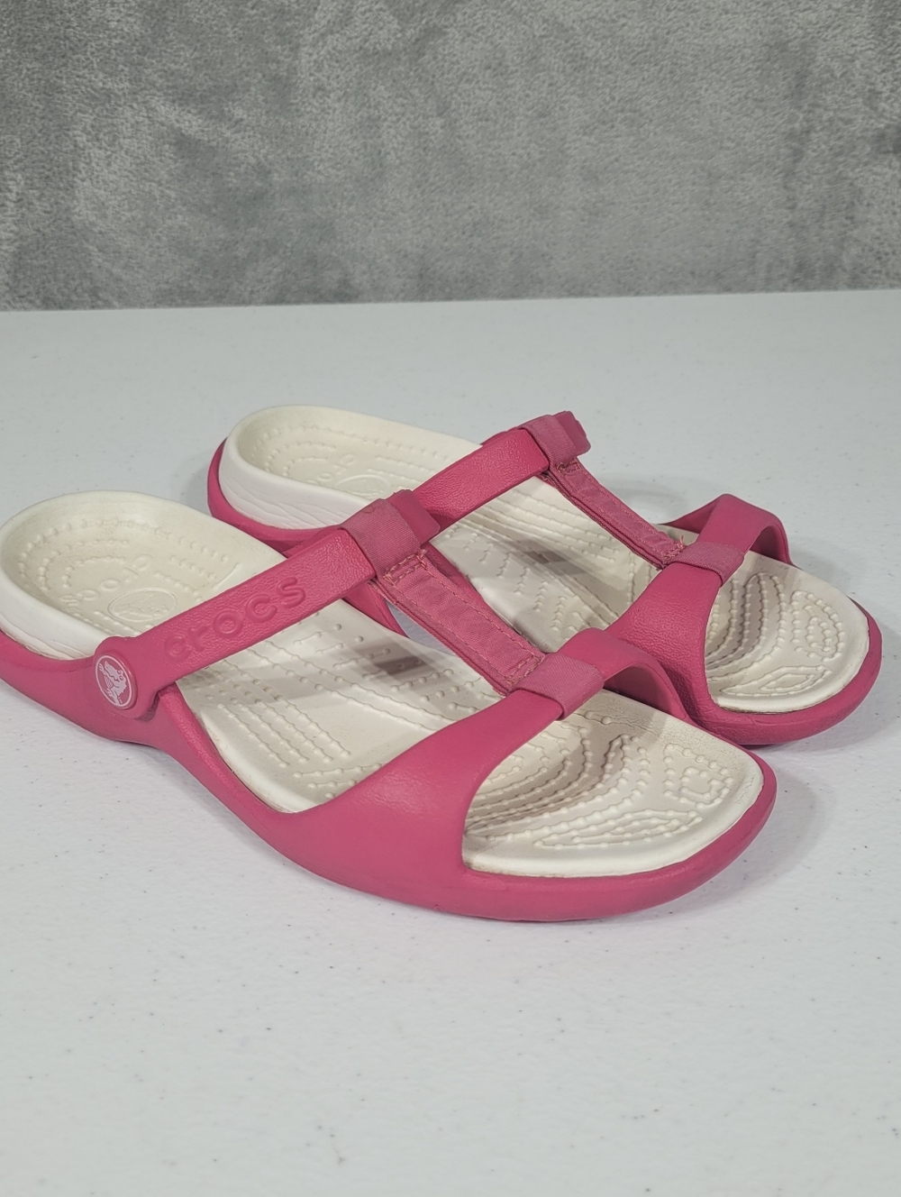 Crocs Women’s Cleo III 3 Strap Slip On Pink Slide Sandals Size 6 Shoes